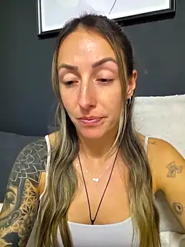 NicoleKaiser online show from 05-06-26, 06:34