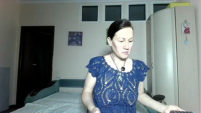PrivateVelvetXX online show from 04-16-26, 05:25