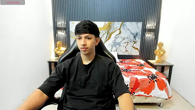 Snapshot of AdrianFranko chatting on 05-12-26, 01:28 AdrianFranko online show from 05-12-26, 01:28