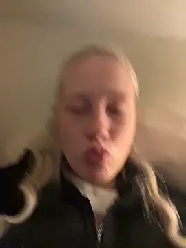 LeniMaria online show from 03-27-26, 06:09