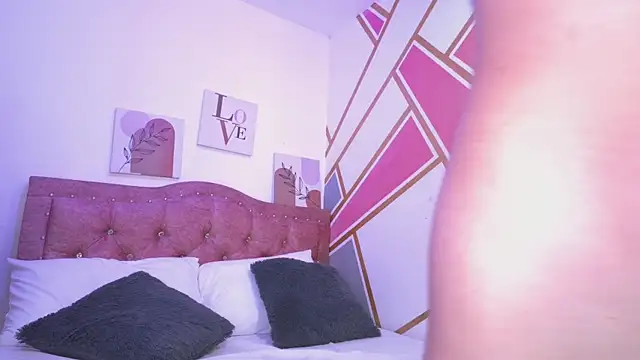 Alexxa cutie online show from 04-29-26, 12:31