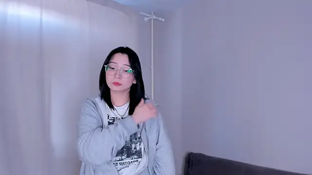 emi okado online show from 03-19-26, 09:20