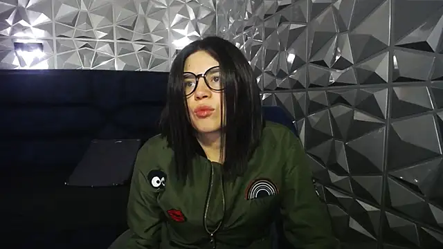 Snapshot of Cata_black chatting on 05-04-26, 11:57 Cata black online show from 05-04-26, 11:57