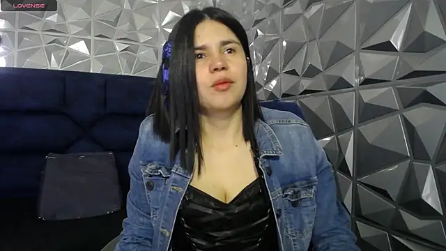 Snapshot of Cata_black chatting on 05-15-26, 11:52 Cata black online show from 05-15-26, 11:52