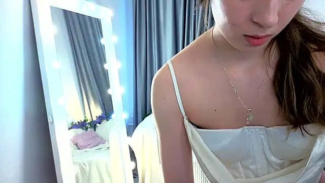 LiuYani online show from 04-07-26, 01:35