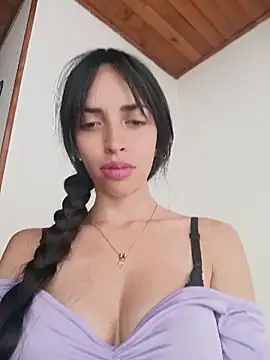 DolceLucie online show from 04-02-26, 07:42