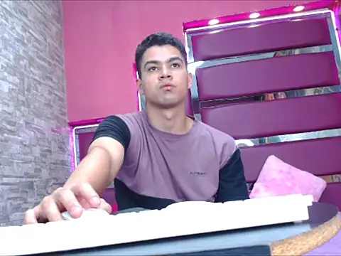 Snapshot of jeronimo_hernandez chatting on 03-17-26, 08:56 jeronimo hernandez online show from 03-17-26, 08:56