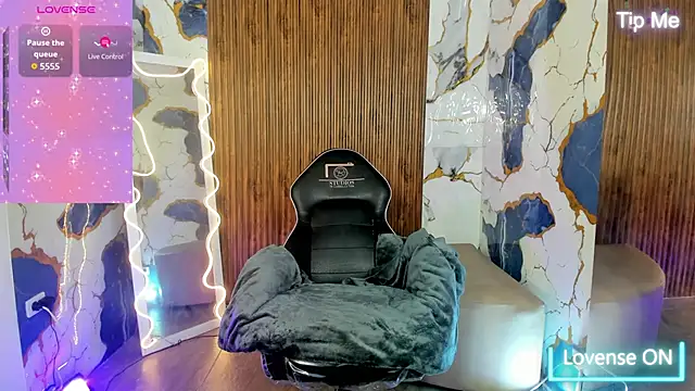 Snapshot of Alyce_tay1 chatting on 03-24-26, 11:43 Alyce tay1 online show from 03-24-26, 11:43