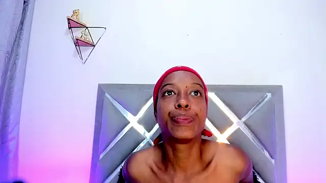 Emmaa sweeet  online show from 03-21-26, 07:29