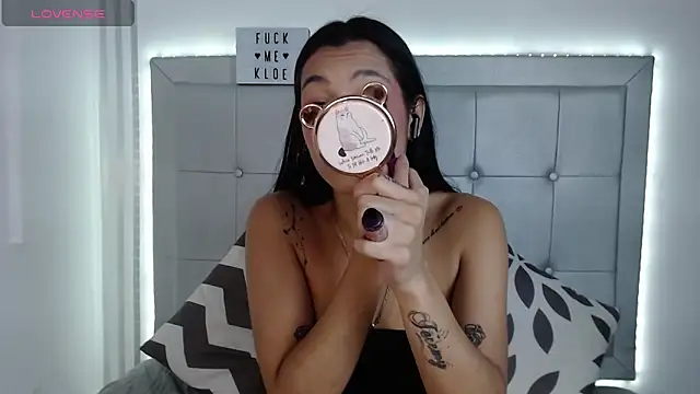 Kloe  watson online show from 04-28-26, 10:47