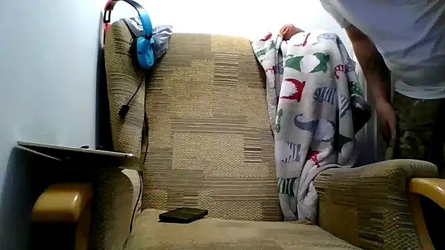 nobbyfilth91 online show from 03-18-26, 07:04