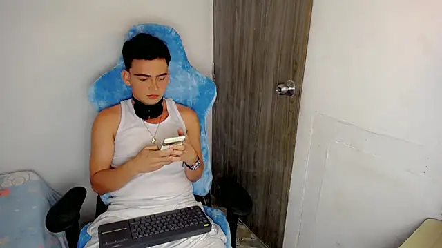 Mathias twinkk online show from 04-07-26, 04:58