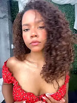 Snapshot of CurlyOopsieXXX chatting on 07-03-26, 09:32 CurlyOopsieXXX online show from 07-03-26, 09:32
