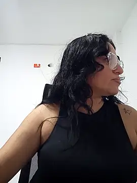 dalia milf co online show from 03-18-26, 02:52