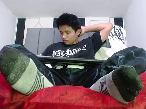 adonis latin 19 online show from 06-03-26, 03:29