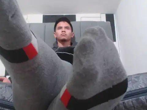 adonis latin 19 online show from 04-29-26, 03:32