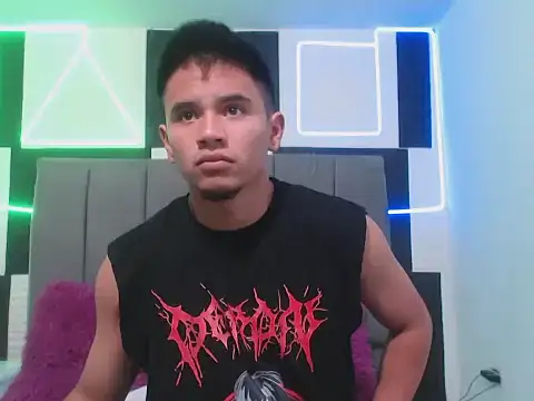adonis latin 19 online show from 04-18-26, 03:20