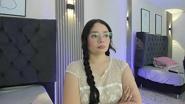 Lizeth Vega online show from 04-17-26, 07:28