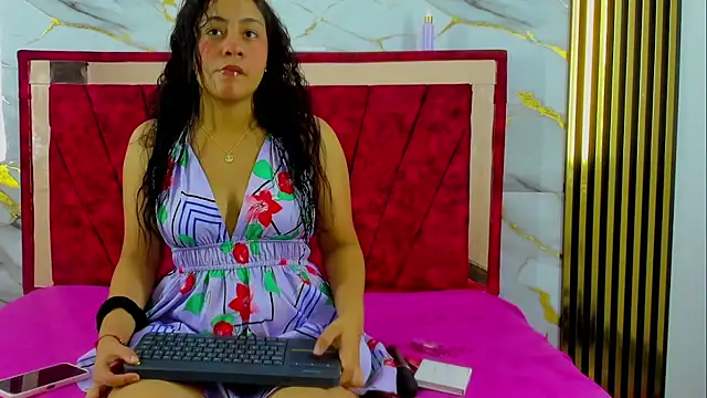 Tiana hots online show from 03-28-26, 02:01