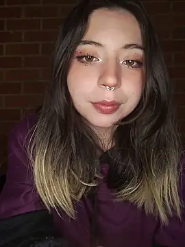 Snapshot of Petite_CherryX chatting on 05-08-26, 02:37 Petite CherryX online show from 05-08-26, 02:37