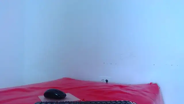 Snapshot of ambar69noir chatting on 06-16-26, 12:10 ambar69noir online show from 06-16-26, 12:10