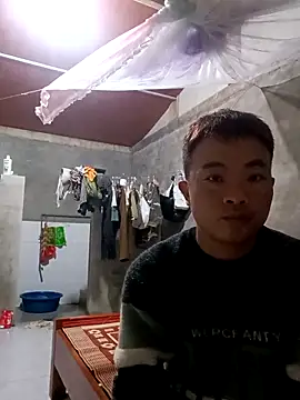 boy-pho- online show from 03-23-26, 12:05