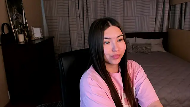 IceIcebabe  online show from 05-10-26, 01:09