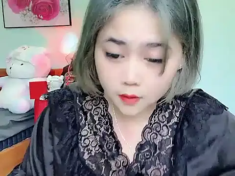 Snapshot of Nhanlu009 chatting on 05-13-26, 09:38 Nhanlu009 online show from 05-13-26, 09:38