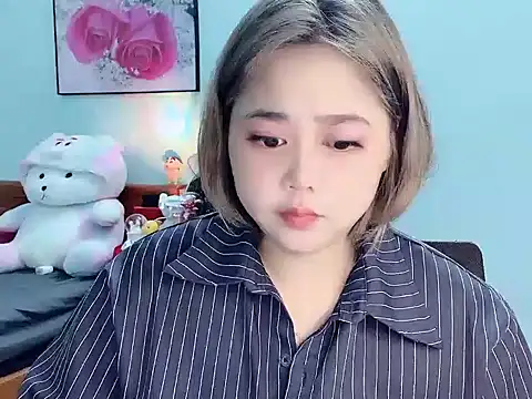 Snapshot of Nhanlu009 chatting on 05-30-26, 12:33 Nhanlu009 online show from 05-30-26, 12:33