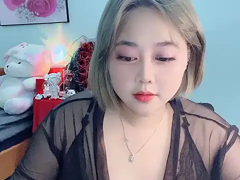 Snapshot of Nhanlu009 chatting on 05-15-26, 12:58 Nhanlu009 online show from 05-15-26, 12:58