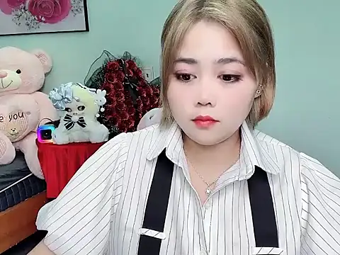 Nhanlu009 online show from 04-24-26, 08:27