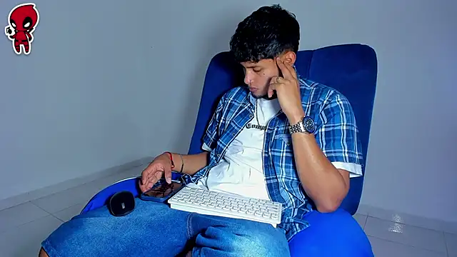 Snapshot of Thiago_snoop chatting on 05-21-26, 03:48 Thiago snoop online show from 05-21-26, 03:48