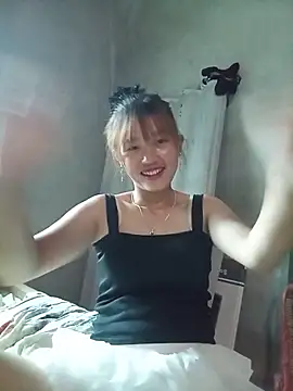Snapshot of gogo-min chatting on 05-25-26, 04:34 gogo-min online show from 05-25-26, 04:34