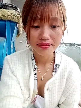 Snapshot of gogo-min chatting on 05-08-26, 01:53 gogo-min online show from 05-08-26, 01:53