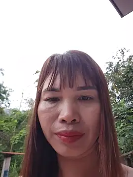 Snapshot of Reeoo-93 chatting on 05-11-26, 12:56 Reeoo-93 online show from 05-11-26, 12:56