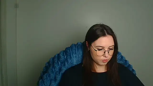 Snapshot of Nika_nik_a chatting on 03-20-26, 03:57 Nika nik a online show from 03-20-26, 03:57