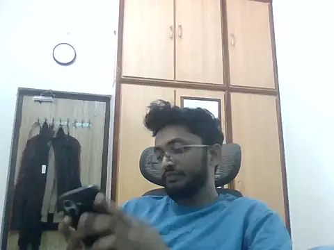 akhilvaran42 online show from 03-19-26, 11:10