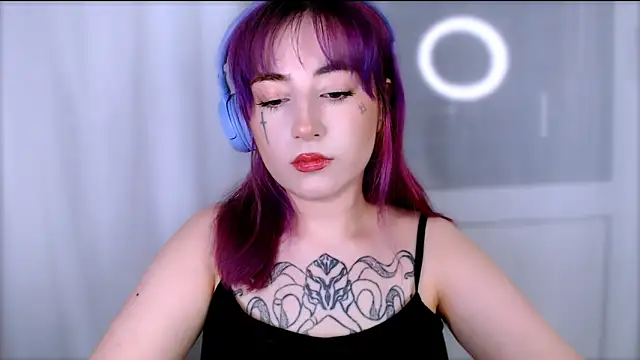 Snapshot of MistressEdith chatting on 05-16-26, 06:51 MistressEdith online show from 05-16-26, 06:51