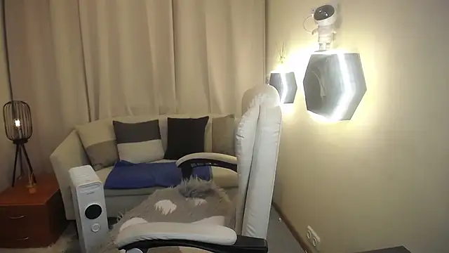 BonnnyBoobsy online show from 04-23-26, 05:58