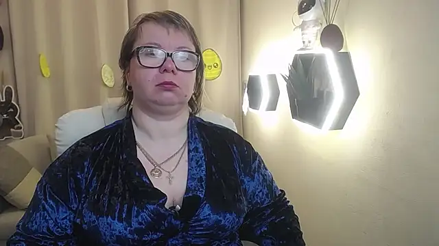 BonnnyBoobsy online show from 04-12-26, 06:05