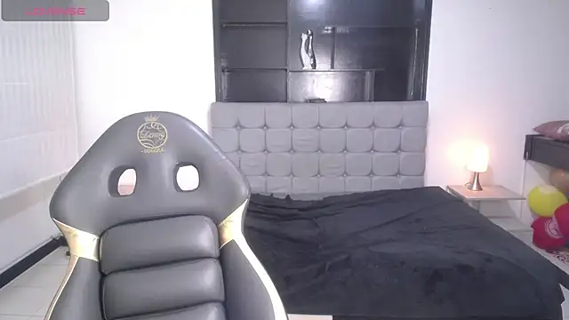 Melannyy V online show from 07-22-26, 12:07
