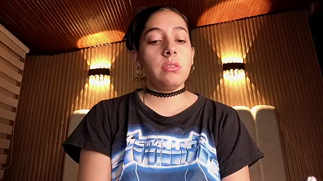 Melannyy V online show from 04-07-26, 12:18