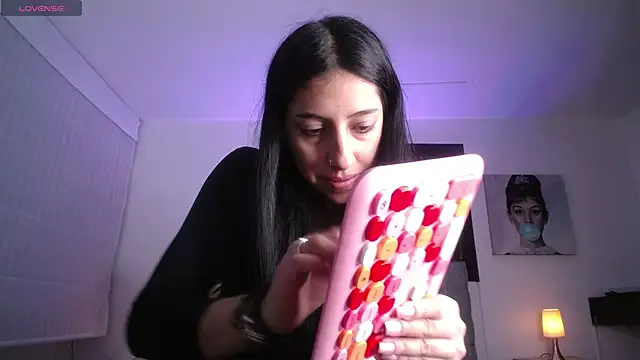 Snapshot of Melannyy_V chatting on 05-12-26, 12:55 Melannyy V online show from 05-12-26, 12:55
