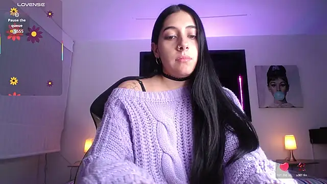Melannyy V online show from 04-30-26, 09:19