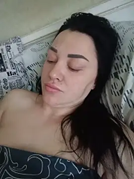 Elsie-Nora online show from 05-16-26, 04:44