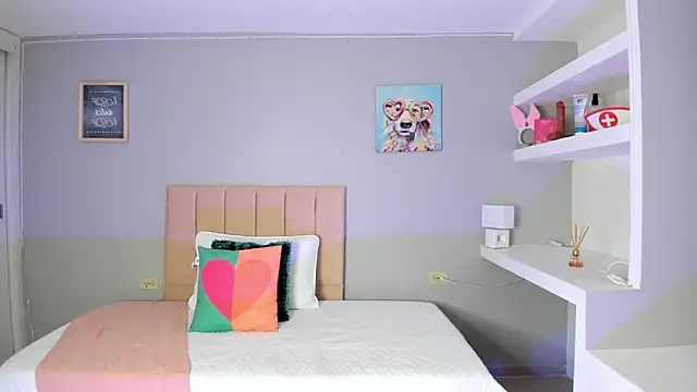 Violetta keller online show from 05-27-26, 12:56