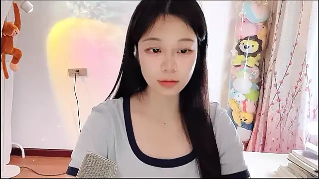 QQ-7890 online show from 04-18-26, 03:09