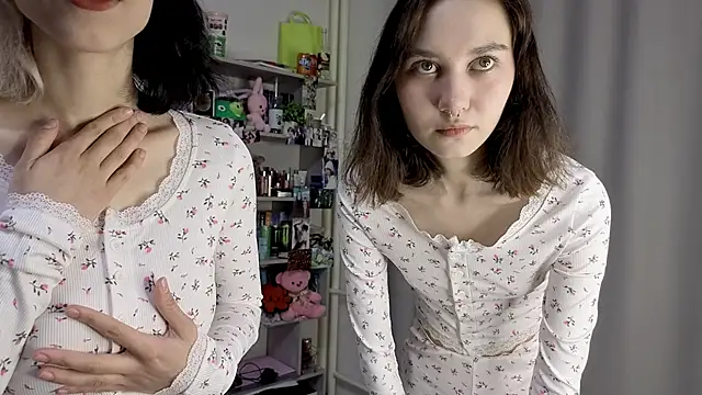 Layla Muur online show from 06-01-26, 03:11