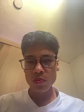 Snapshot of ronald_maximo19 chatting on 03-20-26, 03:57 ronald maximo19 online show from 03-20-26, 03:57