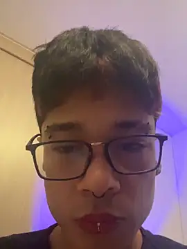 Snapshot of ronald_maximo19 chatting on 03-19-26, 04:40 ronald maximo19 online show from 03-19-26, 04:40